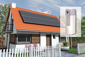 Hausdach mit Solarpaneelen und eingeblendeter Wärmepumpe