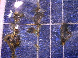 Blitzschäden an Solarpaneel