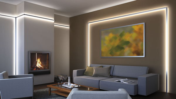 (Foto: Wohnraum mit indirekter LED-Beleuchtung hinter Alu-Profilen) 